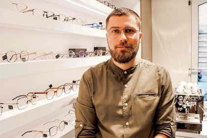 Optiker Frankfurt - Tim Diehl - Augenoptikermeister und Optometrist
